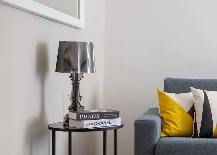 Solari Apartment, Milan Fashion Street