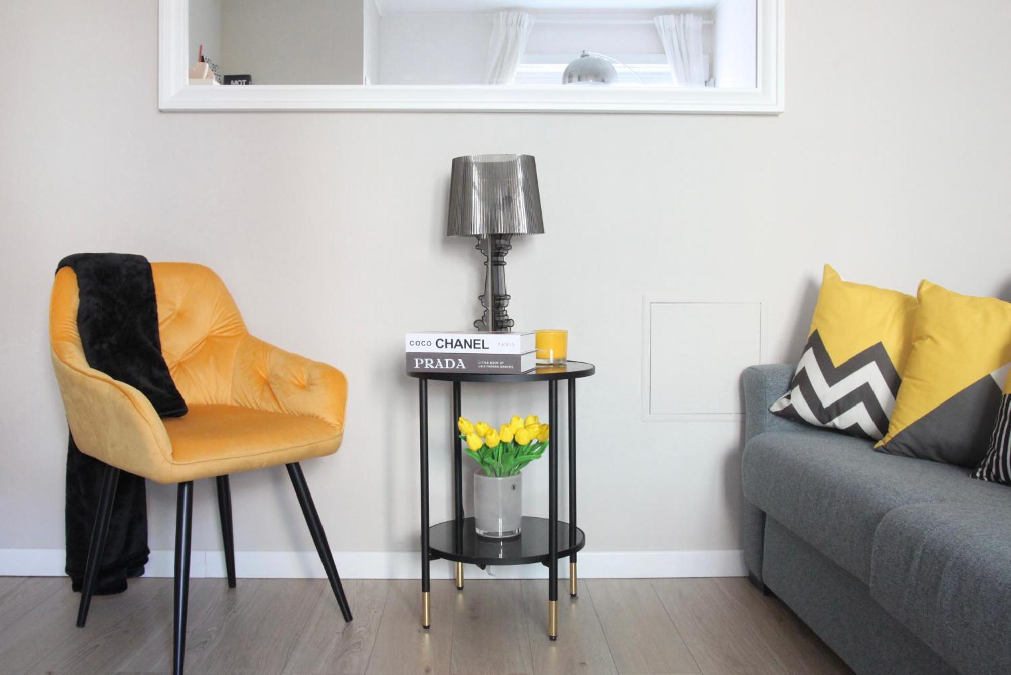 Solari Apartment, Fashion Street